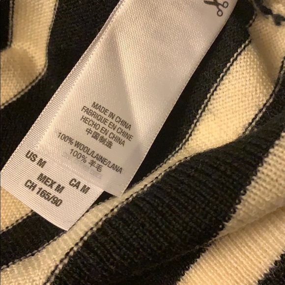 🧃Juicy Couture turtle neck - Picture 6 of 6